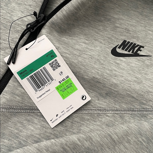 Nike Sportswear Tech Fleece Windrunner Full-Zip Hoodie - Picture 4 of 13